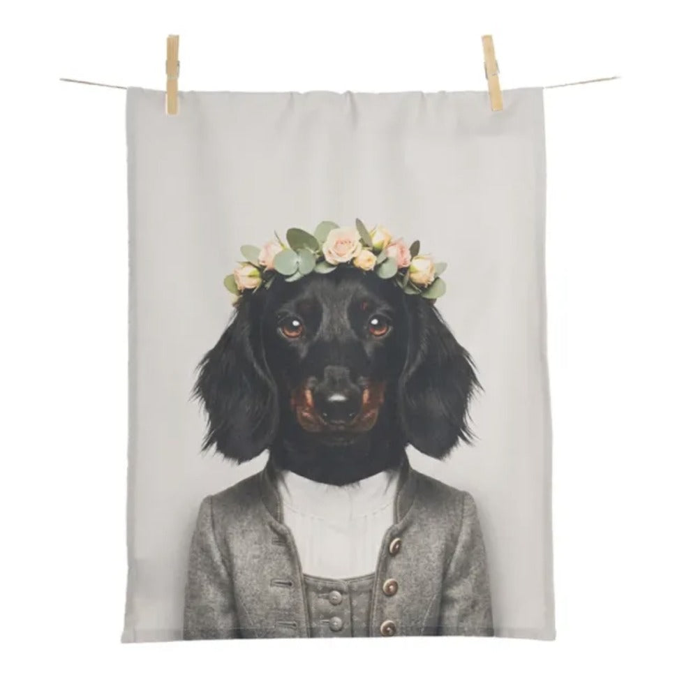 Geschirrtuch Blumenmädchen: schwarze Dackeldame mit Blumenkranz und Trachtenjacke
