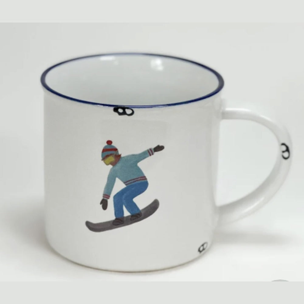 Tasse Snowboarder: weiße Emaille-Tasse mit Snowboarder in Bommelmütze
